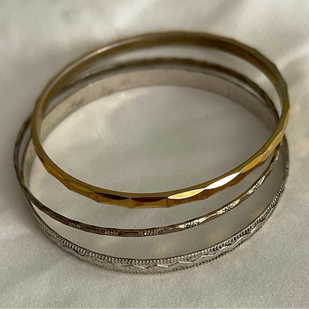 vintage monet gold tone bracelet bangle Lot Total Of 7 Bracelets Multiple Colors